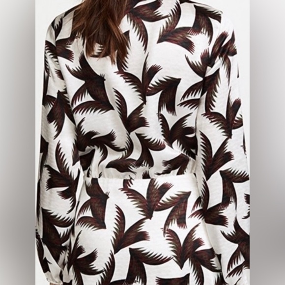 A.L.C. 100% silk dress, lined, size 8. - Picture 11 of 11